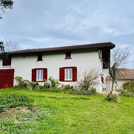 Charmante Maison à Louhossoa, 6 Personnes - Jardin&cheminée - Fr-1-495-134 *